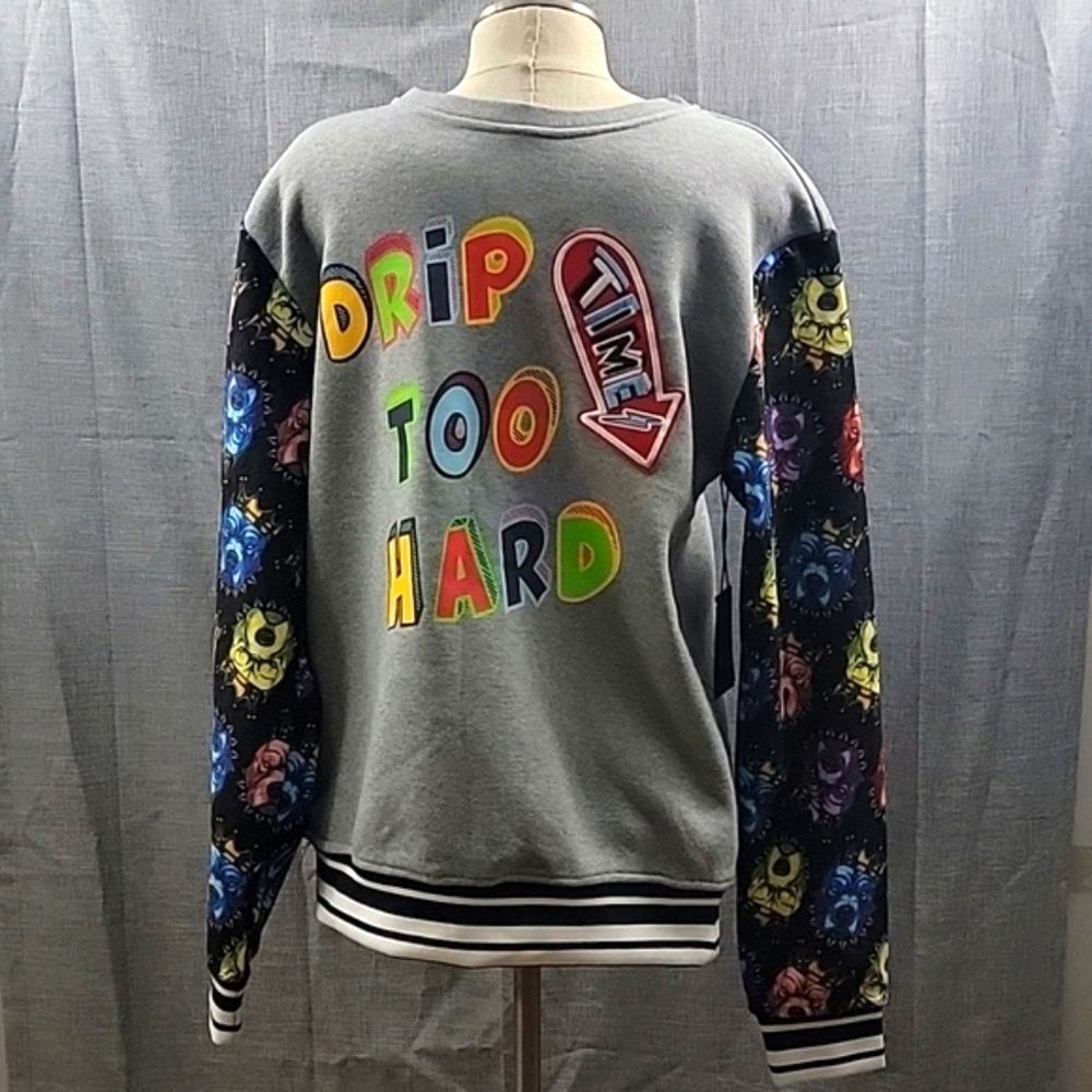 Switch Remarkable NWT Men's M Gray Graphic Crewneck Sweatshirt Streetwear